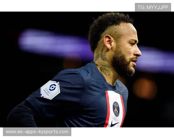 巴黎角球前点配合细腻,内马尔近点补射成功